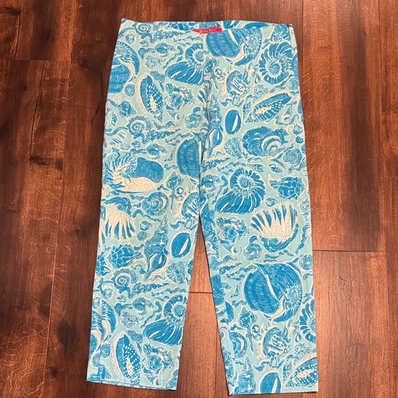 Key West Tropical Elegant Blue and White Patterned Cropped Pants - Picture 1 of 2